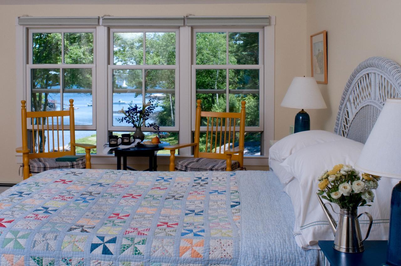 Coveside Bed & Breakfast Bed & Breakfast