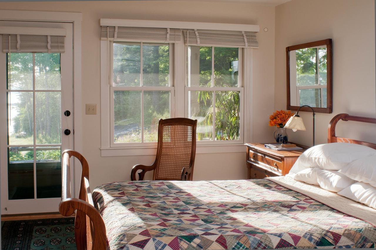 Coveside Bed & Breakfast Bed & Breakfast