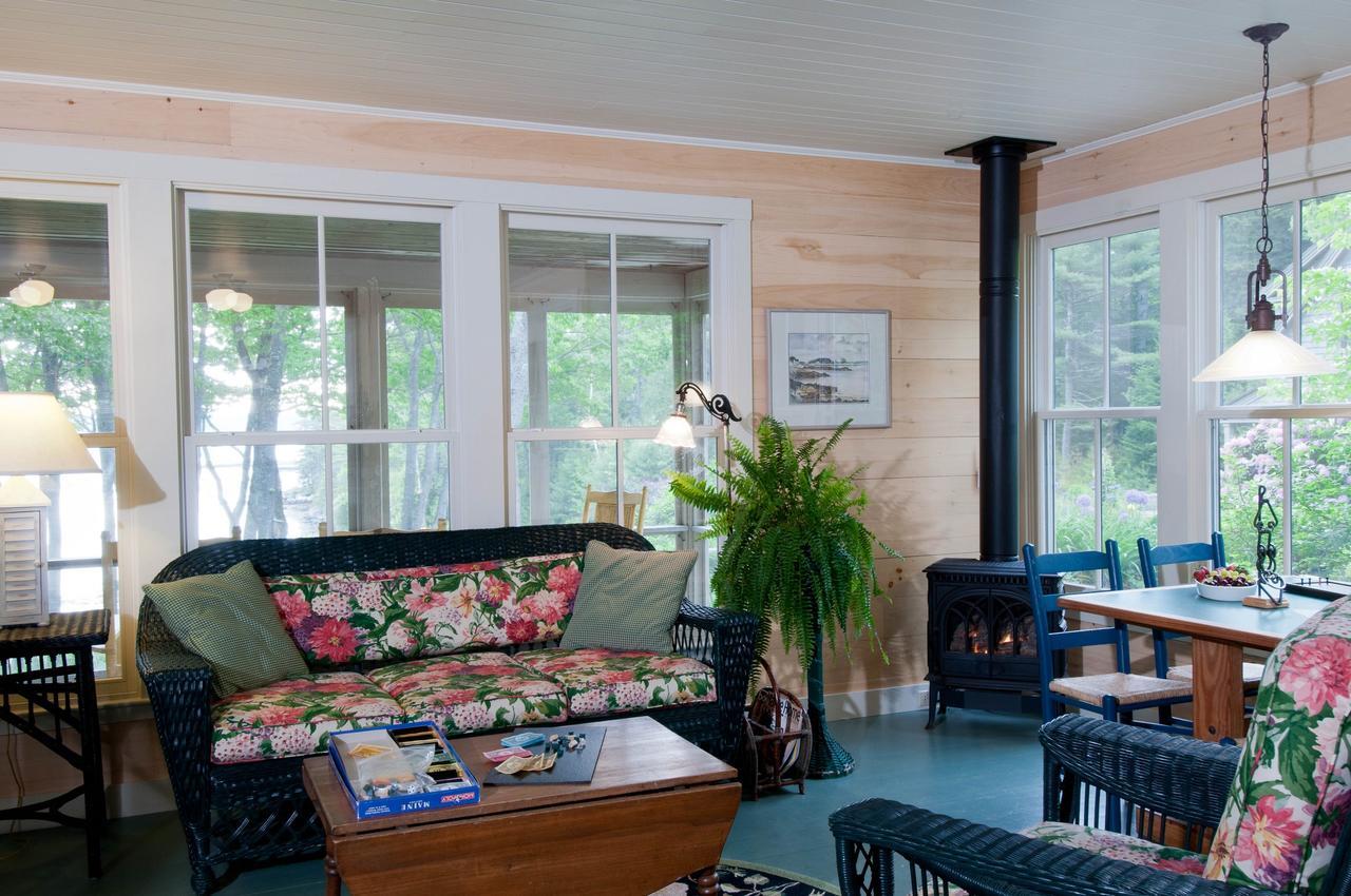 Coveside Bed & Breakfast *